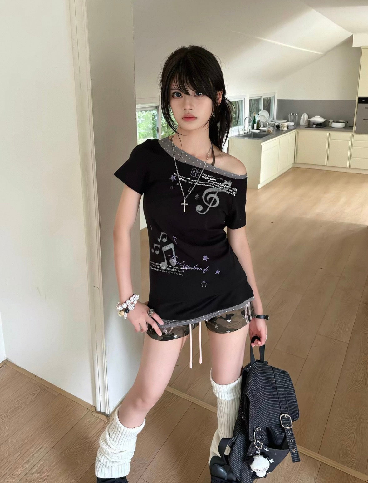 avenoir polka dot printing black off shoulder shirt / edit 01